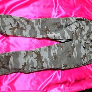 Camo gap pants